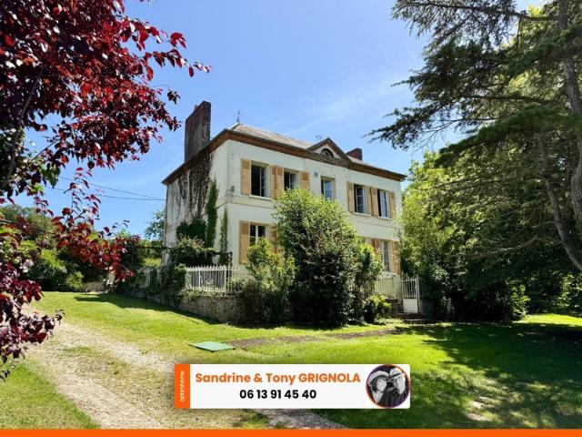 MAISON DE MAÎTRE – 5 CHAMBRES –DEPENDANCE AVEC GARAGE – VUE DÉGAGÉE SUR LA VALLÉE – ENTRE FERVAQUES ET LISIEUX