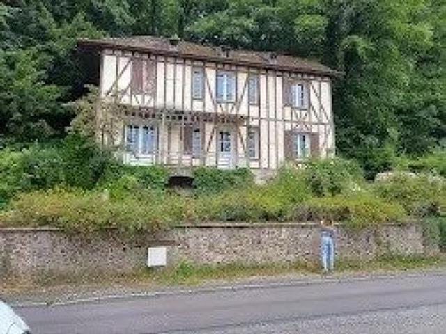 Maison de maître 7 000 m2 de bois