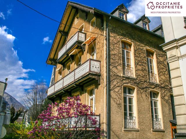 Maison bourgeoise avec gîte et b&b coeur de Bagnères de Luc