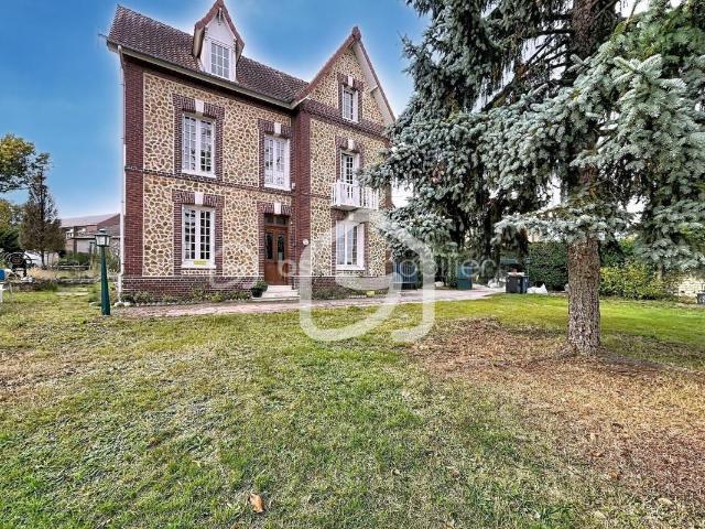 MAISON DE MAITRE 7 PIECES 162m2,, DIVISION PARCELLAIRE
