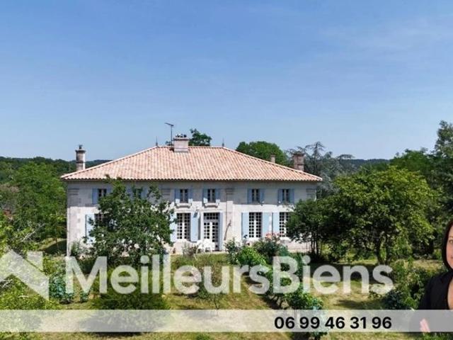 Maison de maîtreà la campagne avec gîte, jardin et piscine