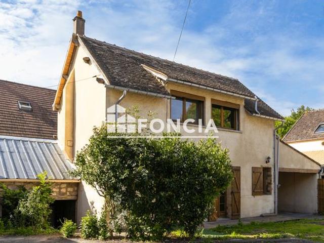 Maison de pays avec jardinet à Dordives 45680