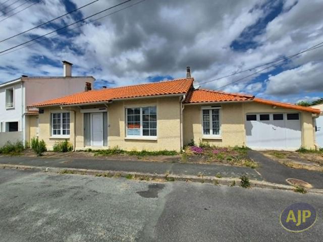 Maison de plain à rénover quartier Gare LA ROCHE SUR YON