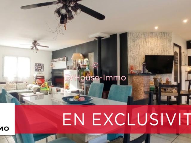 Maison de plain pied: 4 chambres, garage et confort moderne