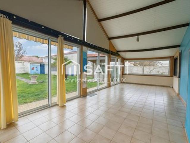 Maison de plain pied, 4 chambres, véranda et piscine