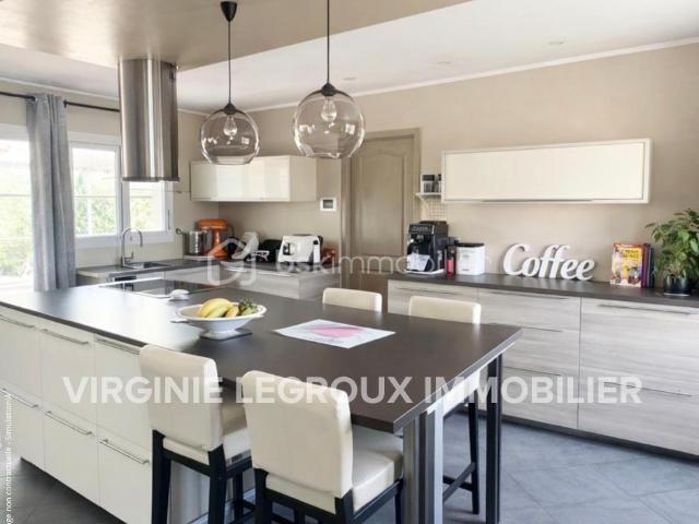 Maison de plain pied 4 chambres 130m2 + véranda de 45m2