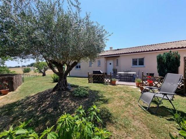 Maison de plain pied 4 pièces – 98 m² – Léguillac de l'Auche