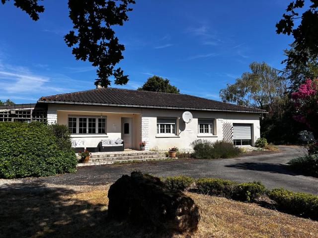 Maison De Plain Pied 5 Mins Chasseneuil 125m² Suaux