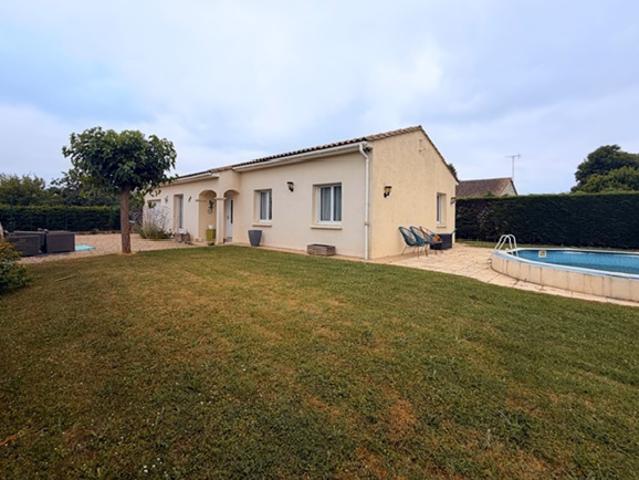 Maison de plain pied 87 m2 Aucun travaux à prévoir Environnement calme et recherché