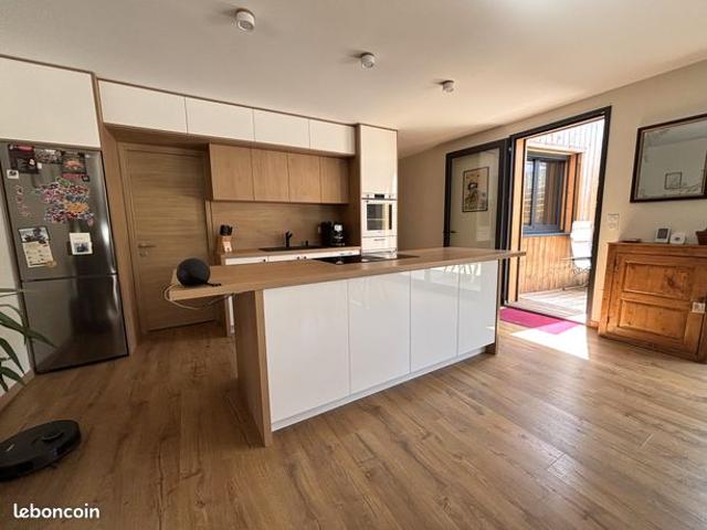 Maison de plain pied 88 m² récente avec garage attenant