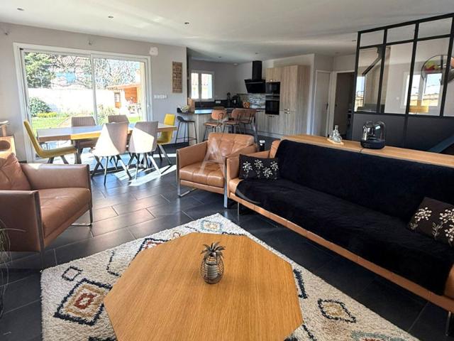 Maison de plain pied 110 m² 3 chambres Jardin Garage