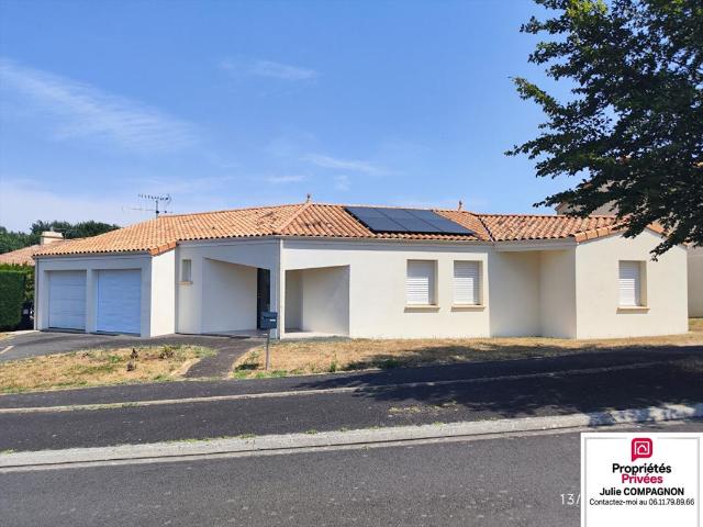 Maison de Plain pied 120 m² 5 chambres garage et terrain