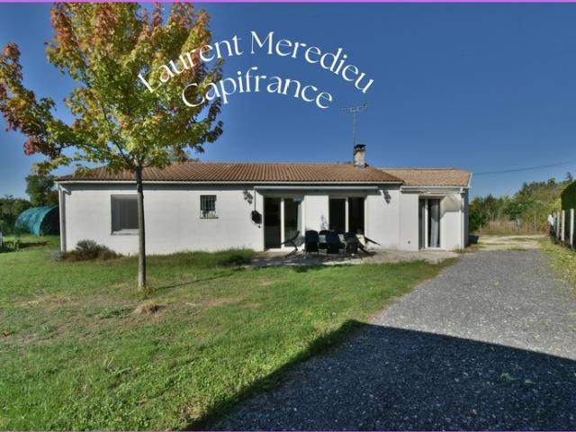 Maison de plain pied de 130 m² 4 chambres avec grand jardin piscinable – Saint Romain la Virvée