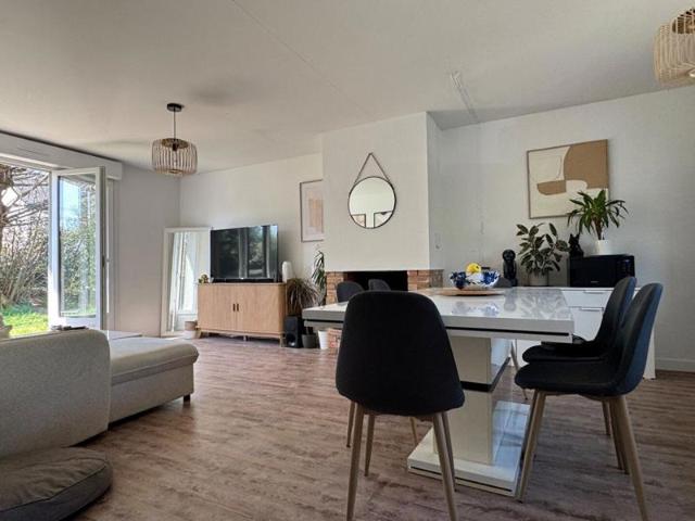 Maison de plain pied 1 chambre avec jardin de 260 m2