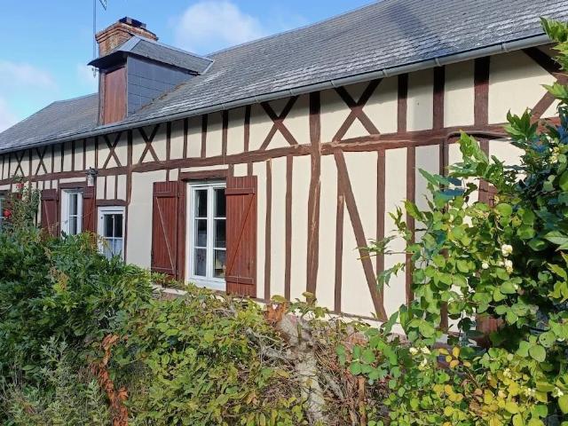 Maison de plain pied 2 ch et dépendance avec studio