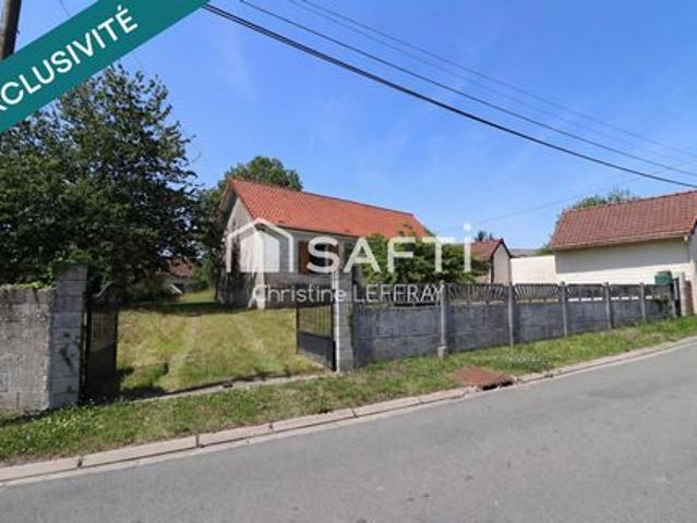 Maison de plain pied, 2 chambres, garage et jardin