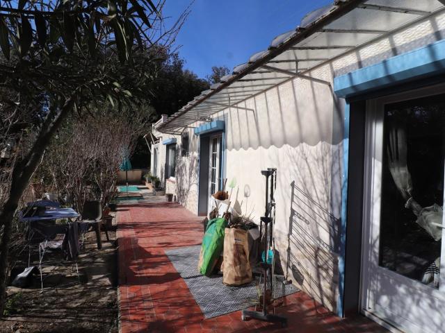Maison de plain pied 3/4 P de 106 m2 sur terrain de 1 612 m2 106m² Saint Privat des Vieux