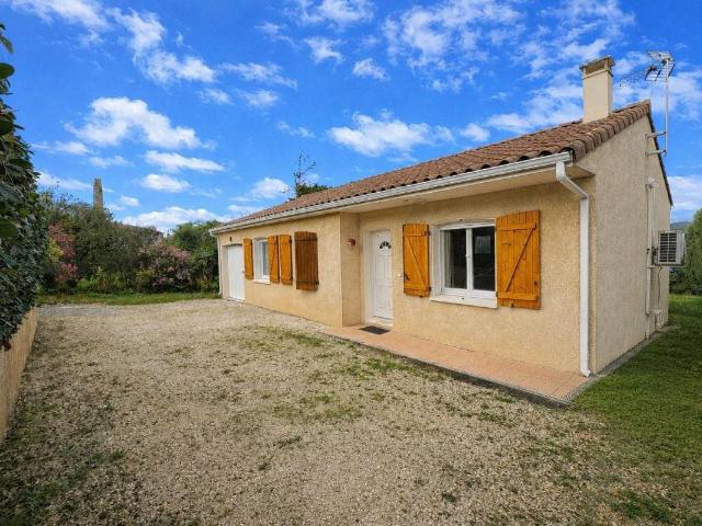 Maison de plain pied 3 chambres avec garage et jardin 89m² Issel