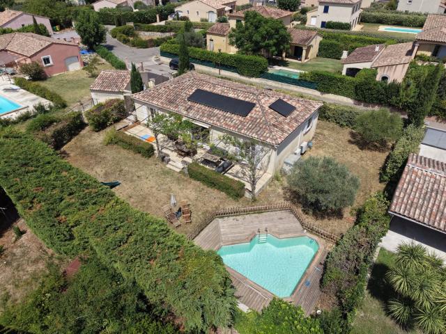 Maison de plain pied 3 chambres Caumont sur Durance 120m² Caumont sur Durance
