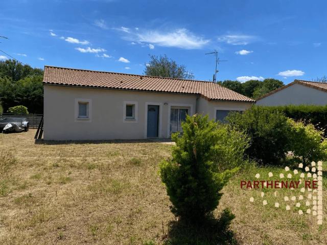 Maison de plain pied T4 à PARTHENAY