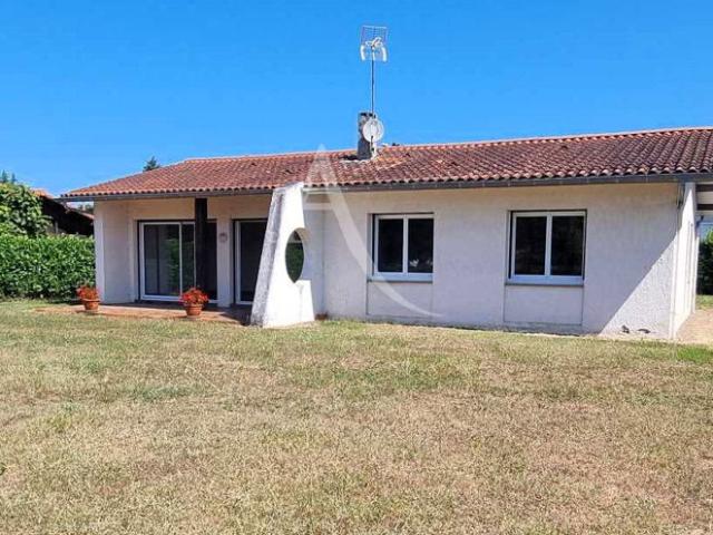 Maison de plain pied T4 avec garage et jardin clos ? Villeneuve de Marsan