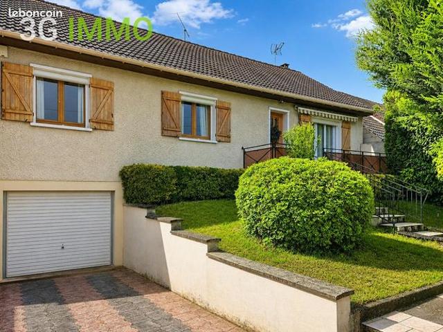 Maison de plain pied | Terrasse et jardin | Quartier calme à Issou