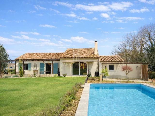 Maison de plain pied très bien située, avec vue Alpilles 200m² Saint Rémy de Provence