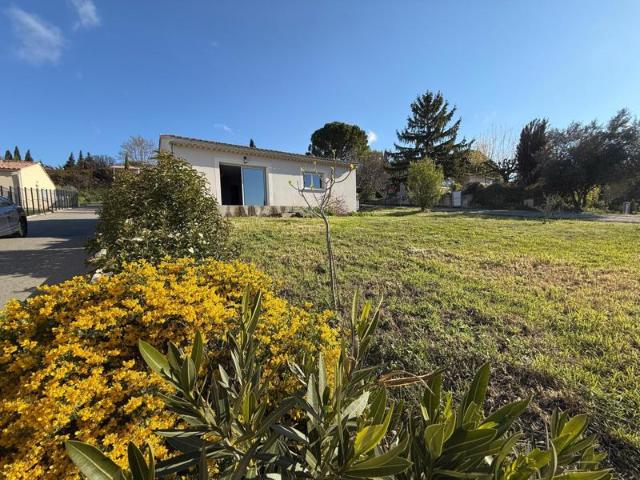 Maison de plain pied, très récente, à VISAN