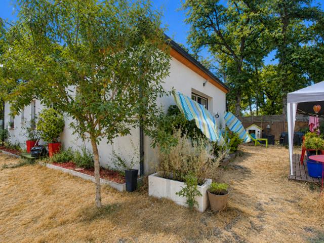 Maison de plain pied à Monteils Commerces à 2 minutes