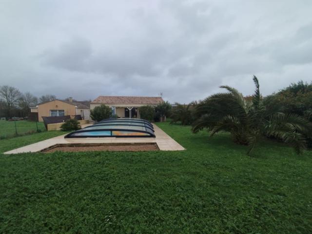 Maison de plain pied à Beaugeay
