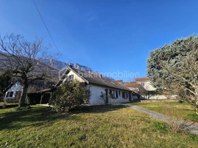 Maison de plain pied à Claix village