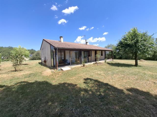 Maison De Plain Pied A La Campagne 103m² Nadaillac