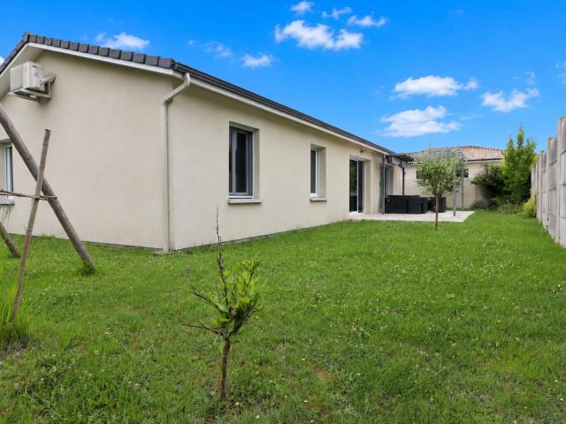 Maison de plain pied à Léognan
