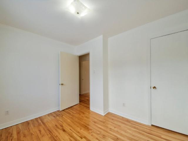 Maison de plain pied à louer Laval Chomedey Autres