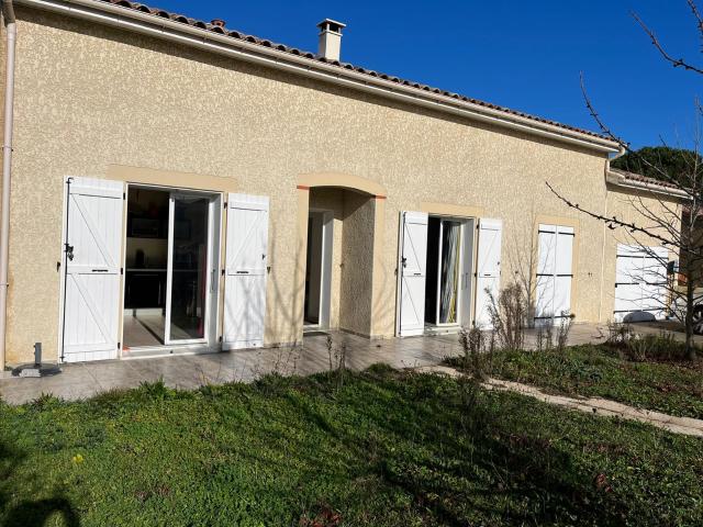 MAISON DE PLAIN PIED À LOUER 31250 REVEL avec GARAGE ET JARDIN PROCHE TOUTES COMMODITES