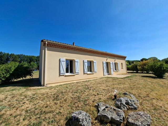 Maison de plain pied à vendre 3 chambres à Pressignac Vicq 24