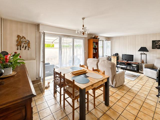 Maison de plain pied à vendre à Cesson