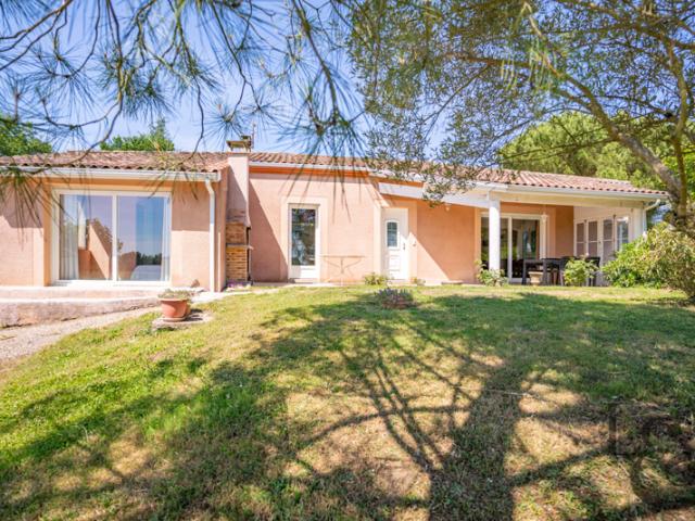 Maison de plain pied à Vendre au Lédat