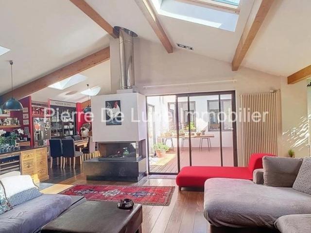 Maison de plain pied atypique de 205 m2 habitable avec patio