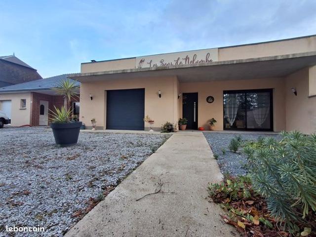 MAISON de PLAIN PIED / avec accès PMR / comprenant 2 Espaces d'habitation distincts