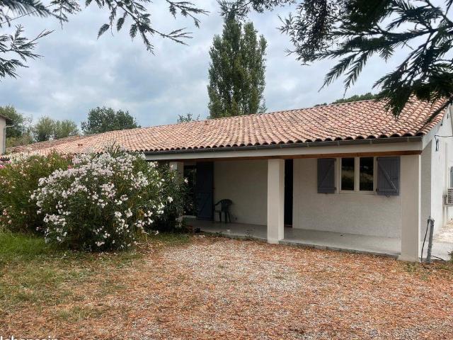 Maison de plain pied avec jardin. 130m² Damazan