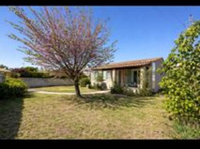 Maison de plain pied avec jardin