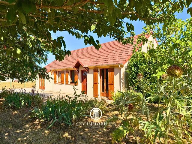 Maison de plain pied avec jardin arboré 105 m2 4 chambres