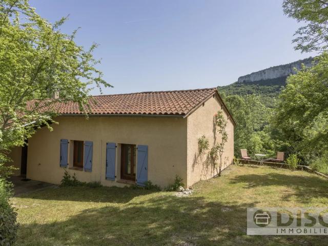 Maison de plain pied avec jardin et vues spectaculaires sur les