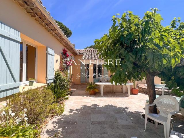 Maison de plain pied avec jardin et garages 120m² Sainte Maxime