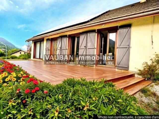Maison de plain pied avec jardin, garage et suite parentale