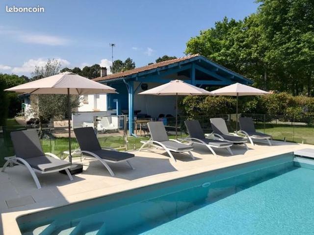 Maison de plain pied avec piscine