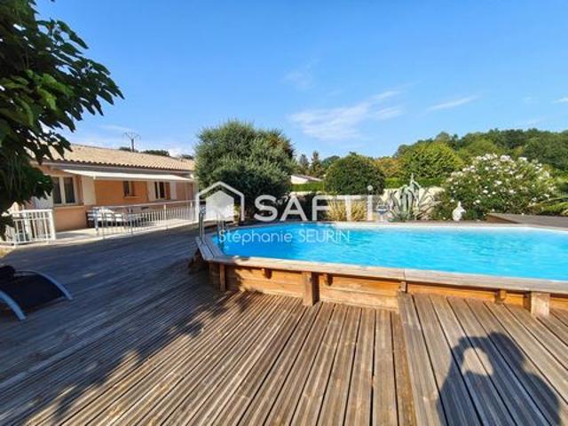 Maison de plain pied avec piscine