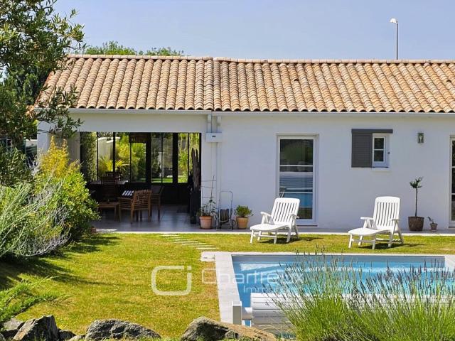 Maison De Plain Pied avec Piscine 98m² Vaux sur Mer