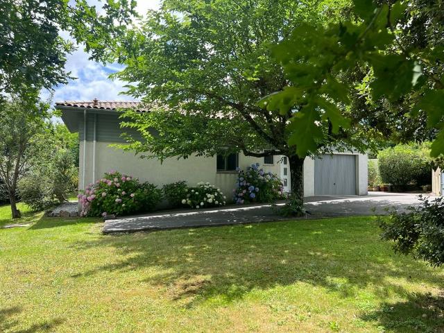 Maison de Plain Pied avec Piscine à proximité des commodités. 120m² Angresse